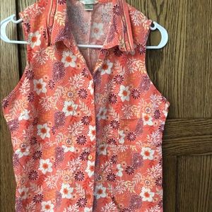 Christopher Banks top